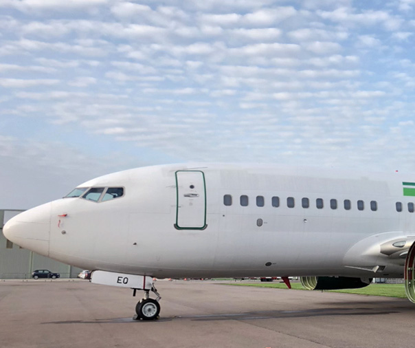 B737-700 ready for teardown